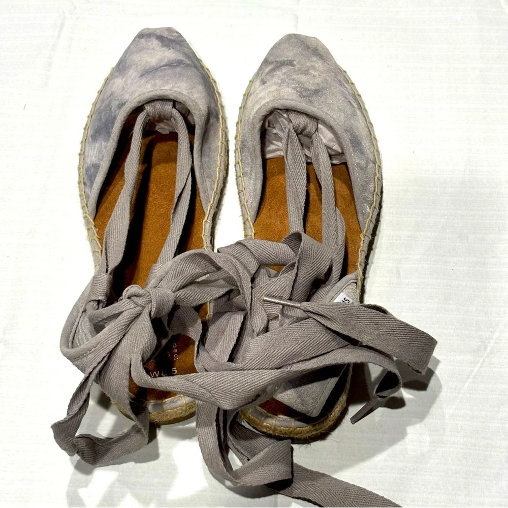 TOMS Bella Gray Suede Espadrille size W8.5 ankle ties